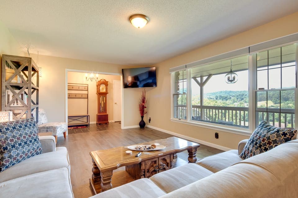 Scenic Asheville Area Retreat: Hot Tub & Game Room House in Upper Hominy