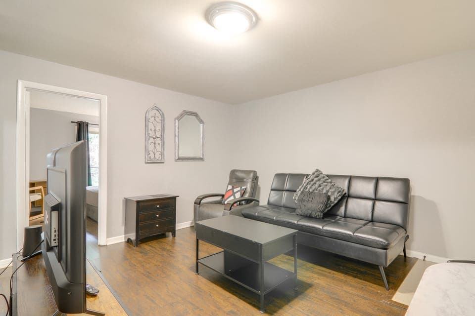 1 Mi to Dtwn & UGA: Condo w/ Pool in Athens! Apartment in Athens
