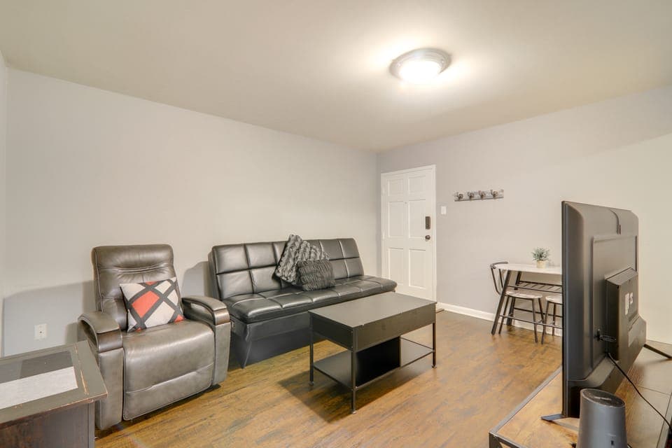 1 Mi to Dtwn & UGA: Condo w/ Pool in Athens! Apartment in Athens