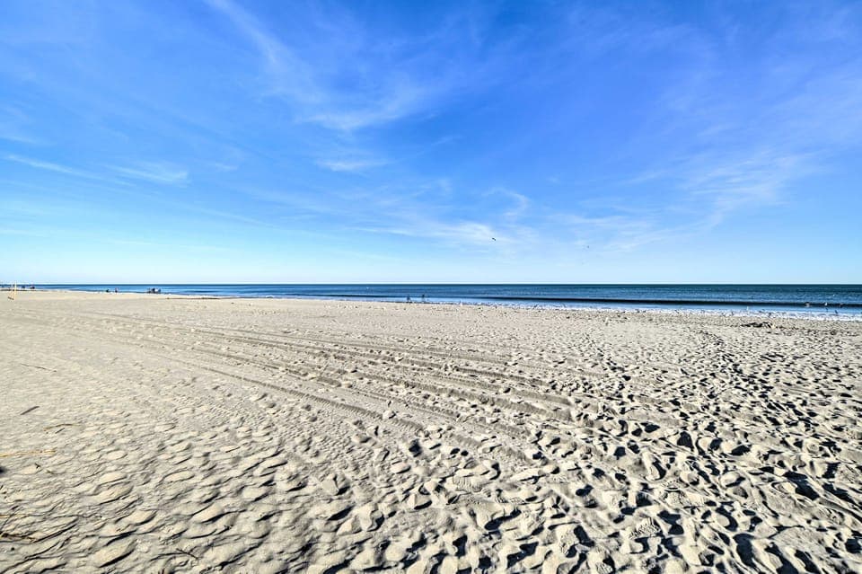 Steps to Ocean: Myrtle Beach Condo w/ Balcony! Apartment in Myrtle Beach