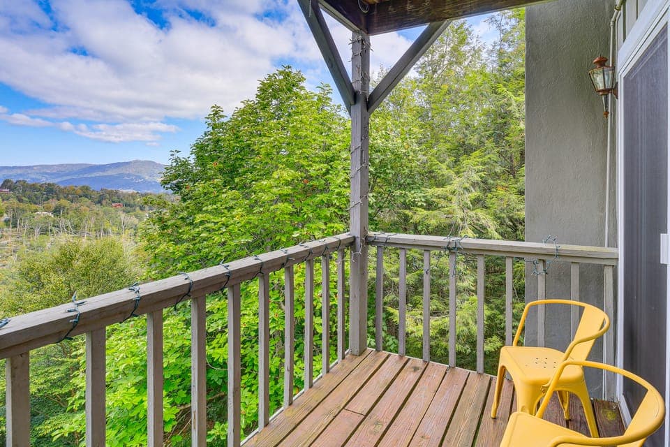 Families Welcome! Sugar Mtn Gem: Golf, Hike & Ski Apartment in Sugar Mountain