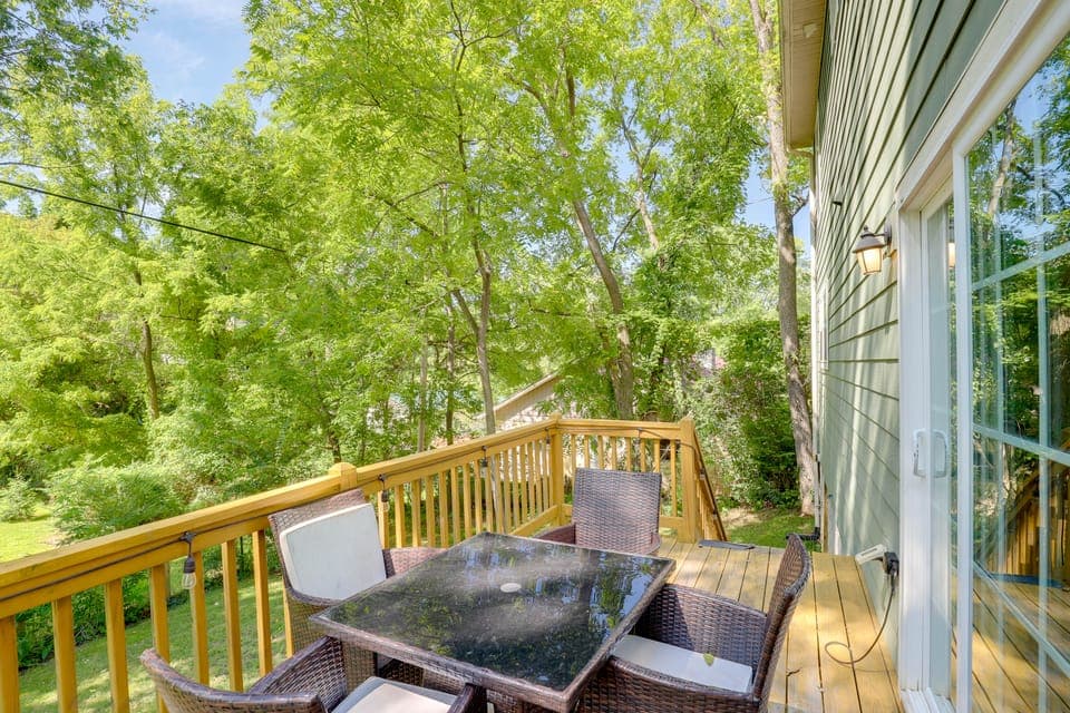 Family Home w/ Game Room, 3 Mi to Dtwn Asheville! House in Woodfin