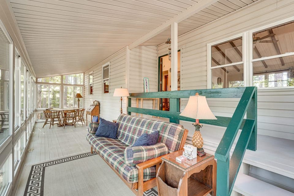 Clark's Hill Lake Retreat! Waterfront Home w/ Dock House in Clarks Hill Lake