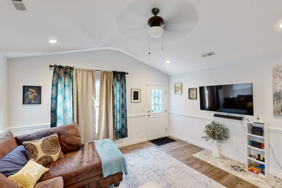 Patio & Fire Pit! Dog-Friendly Spartanburg Home House in Spartanburg