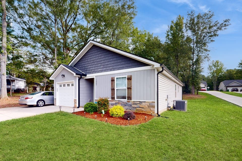 Patio & Fire Pit! Dog-Friendly Spartanburg Home House in Spartanburg