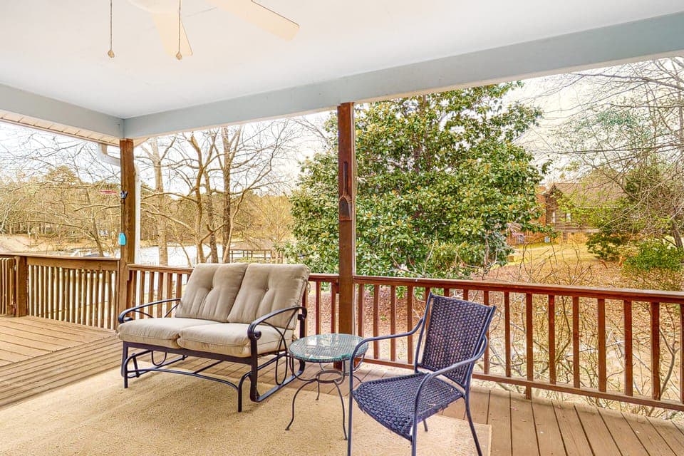 Waterfront Lake Murray Home w/ Dock: Dogs Welcome! House in Lake Murray