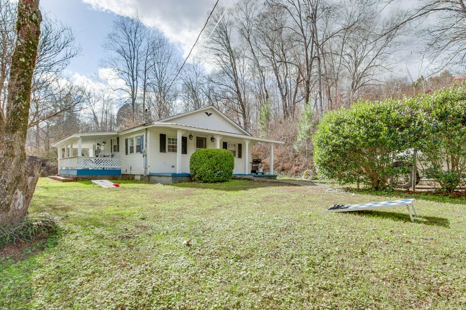 Secluded Getaway on 40 Acres in Lawrenceburg! House in Tennessee