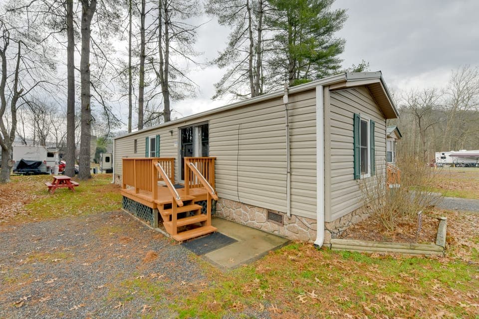 13 Mi to Slopes! Group-Friendly Blue Ridge Retreat House in Tennessee