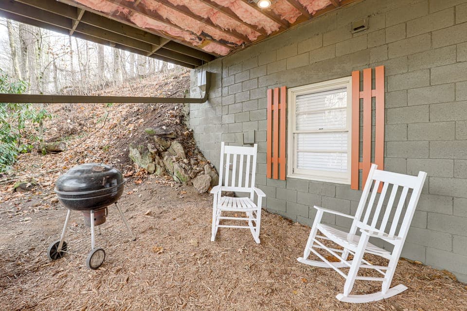 Quiet Family Cabin in Balsam: Hike, Ski, Explore House in Tennessee