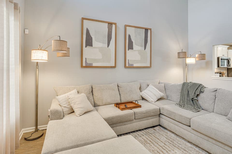 Quiet & Comfy Spring Hill Townhome w/ WFH Setup Apartment in Columbia
