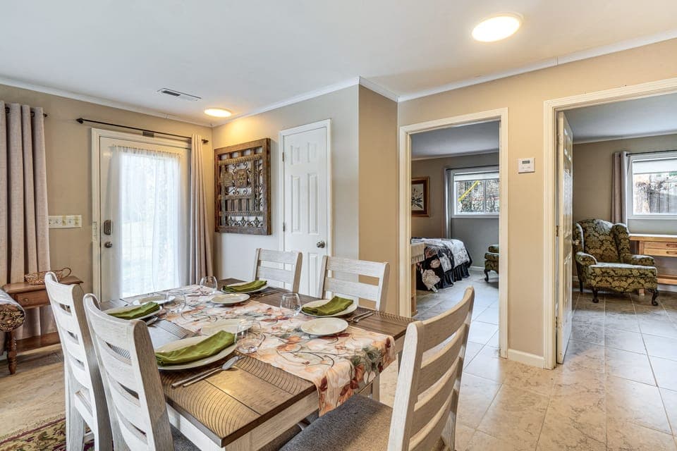 West Knoxville Area! Single-Level Home Near Dtwn House in Knoxville