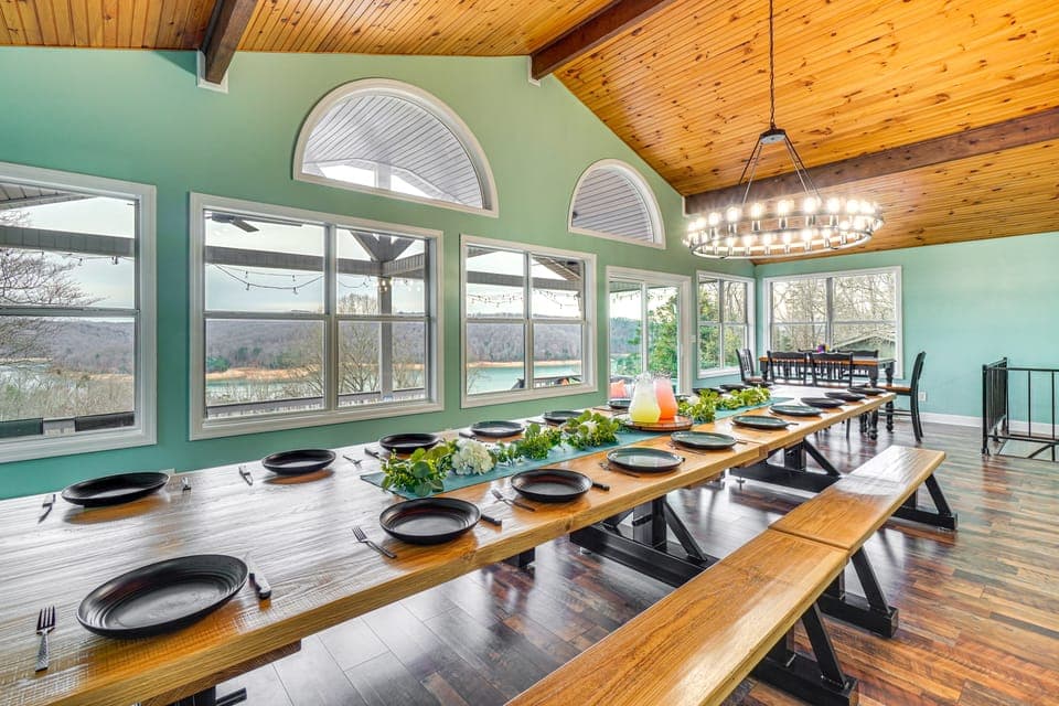 Mtn & Lake Norris Views: Family Home w/ Game Room! House in Norris Lake