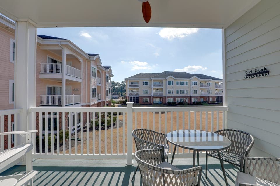< 5 Mi to Private Beach Access! Myrtle Beach Condo Apartment in Carolina Forest