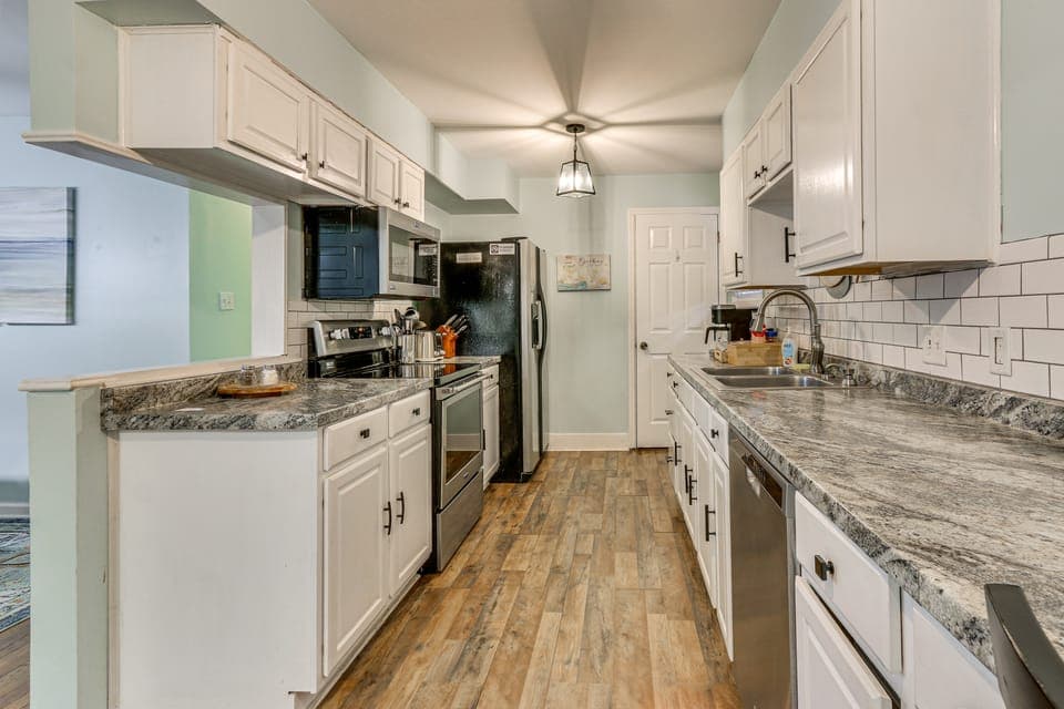 5 Mi to Historic Dtwn Beaufort: Family Gem w/ Yard House in Port Royal
