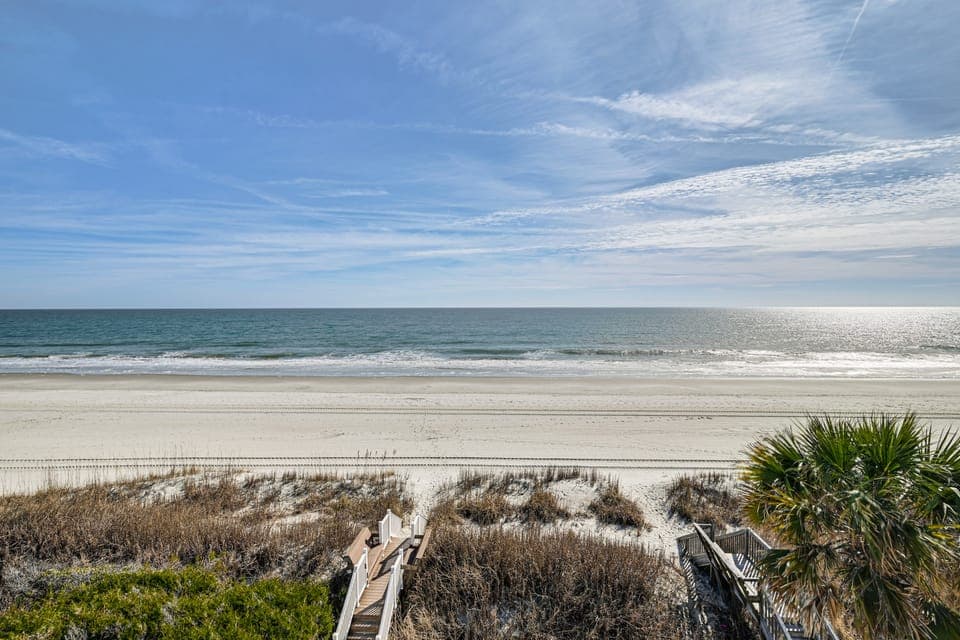 Steps to Pool & Beach: Coastal Carolina Condo! Apartment in Surfside Beach