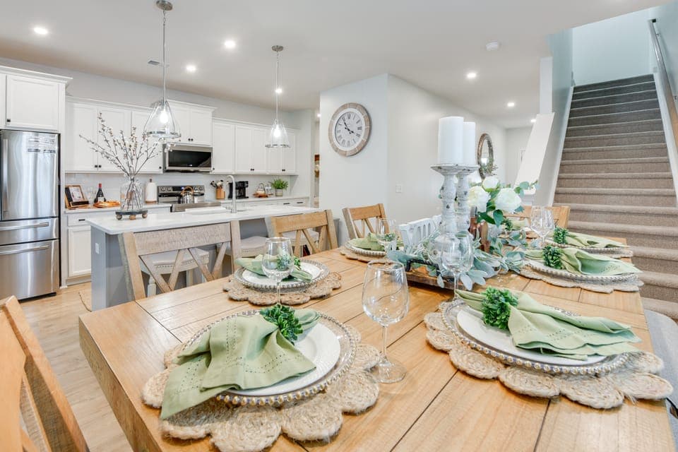 'Palmetto Breeze Retreat' Pool & Coastal Elegance House in Bluffton