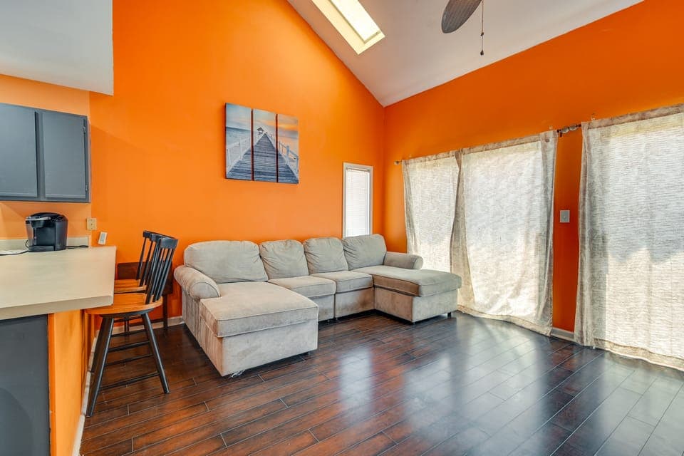 Pool Access & Near Beach! Golf Colony Resort Condo Apartment in Surfside Beach