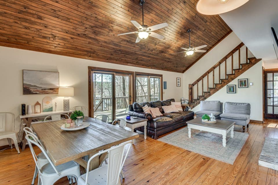 Lake Keowee Family Retreat w/ Private Dock House in Lake Hartwell