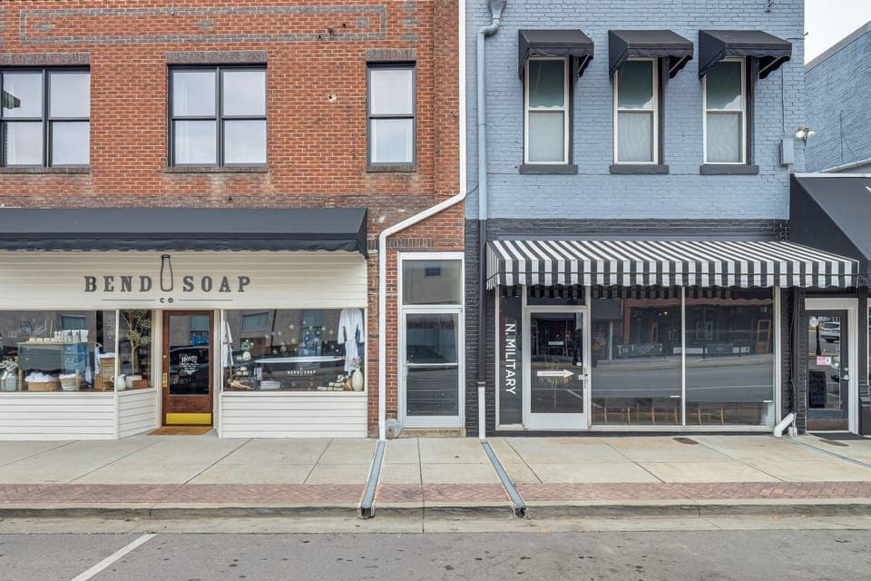On Dtwn Square! Chic Lawrenceburg Condo w/ Balcony Apartment in Tennessee