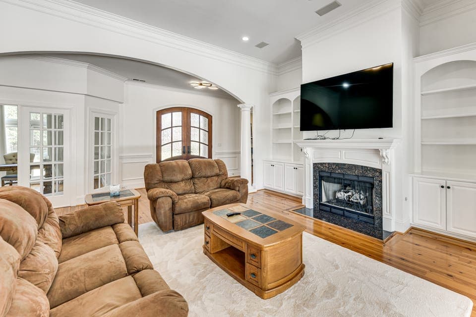 Luxe Extended Stay w/ Swim Spa in Indian Land! House in Pineville