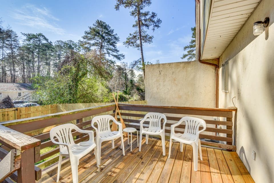 Tiger Town Getaway: 2 Mi to Downtown & Campus! Apartment in Clemson