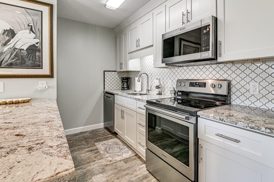 Water-View Patio! Condo 2 Mi to Surfside Beach Apartment in Surfside Beach