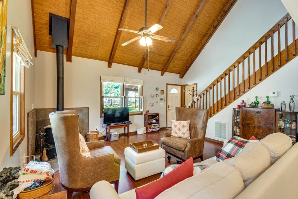 Pets Welcome! Dahlonega Gem w/ Deck, 9 Mi to Town House in White County