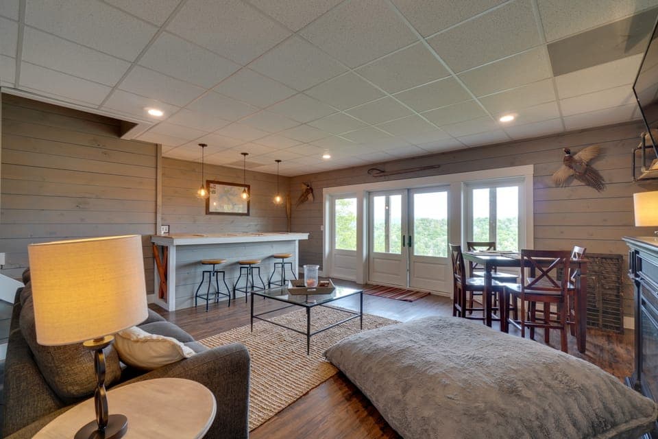 Hot Tub & View! 'Lakehouse Lookout' Byrdstown Home House in Tennessee