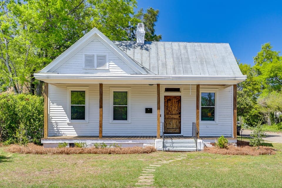 4 Mi to Augusta National: Modern Getaway w/ Yard House in Augusta