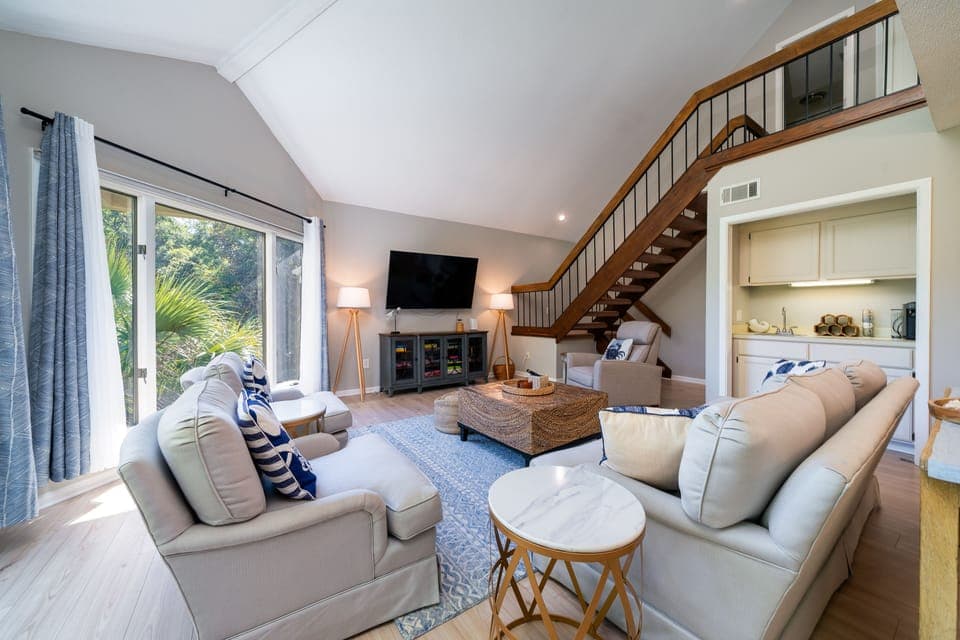 Large Great Room with spectacular views!