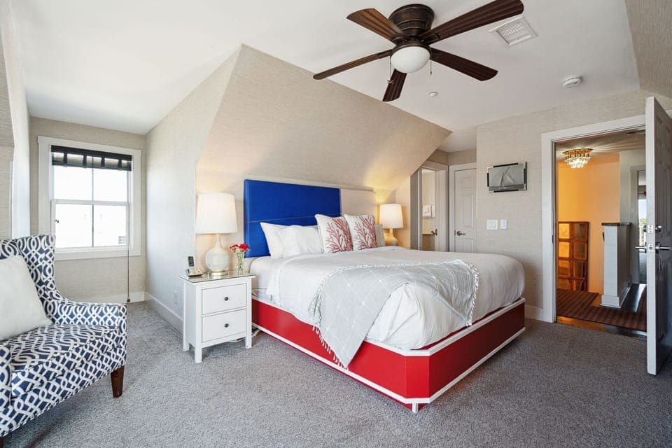 64W9thSt-KeenEyeMarketing-029