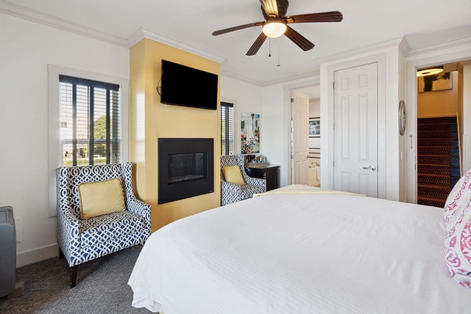 64W9thSt-KeenEyeMarketing-061