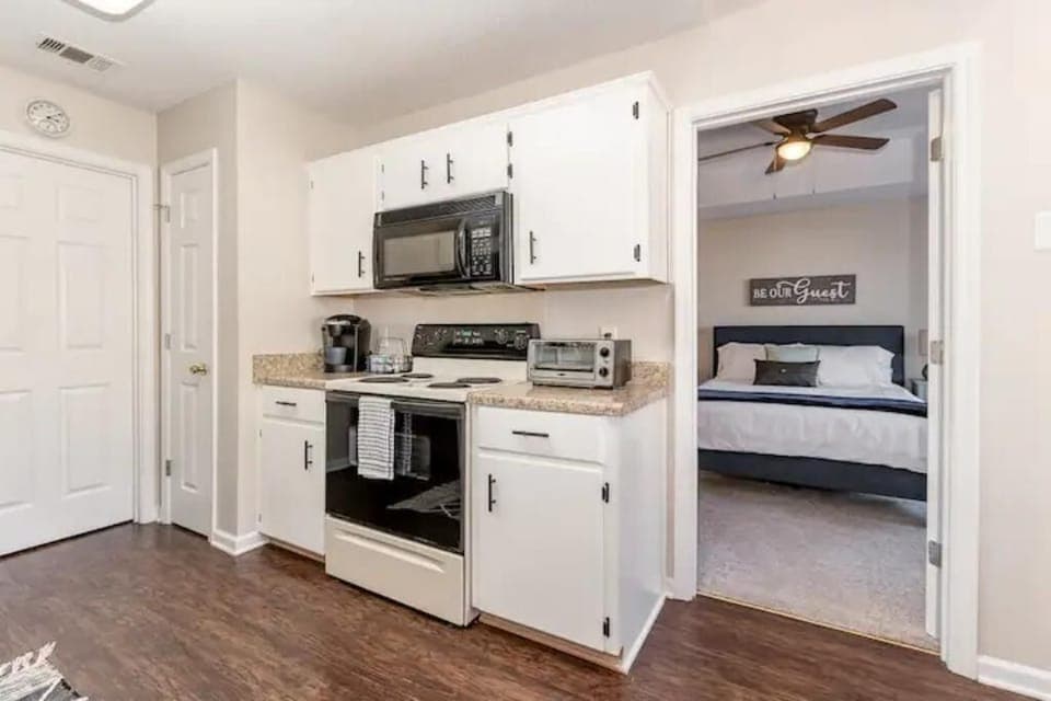 Fully equipped kitchen
