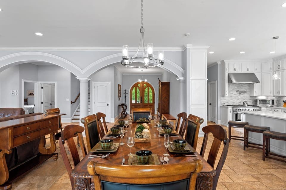 Dinning area with seating for 8.