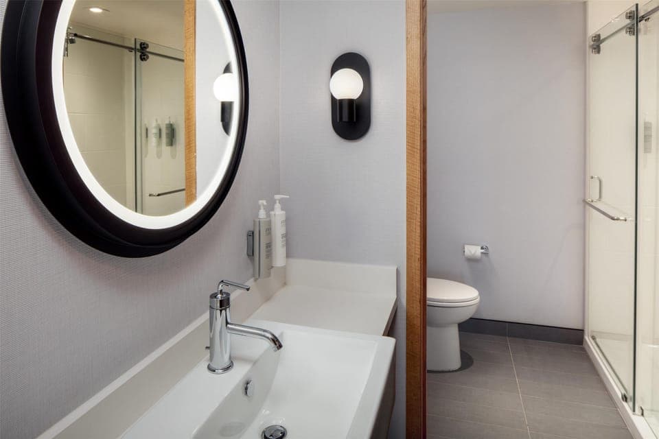 Bathroom shower
