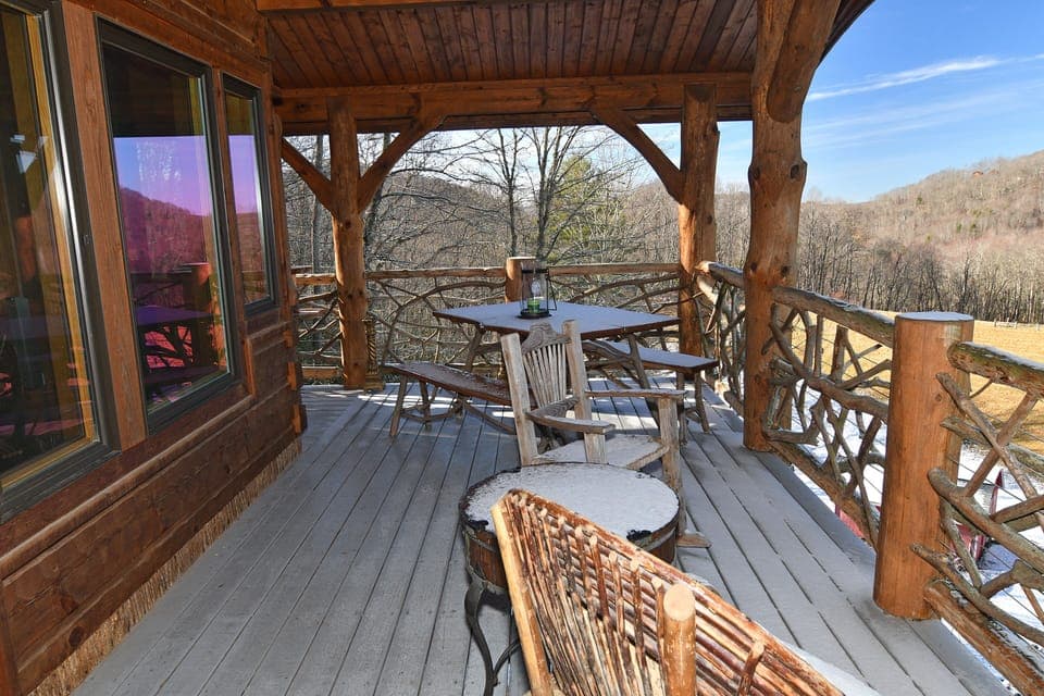 TreeHouse Porch Winter
