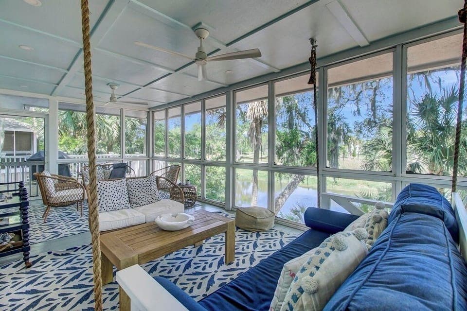Screened in Porch