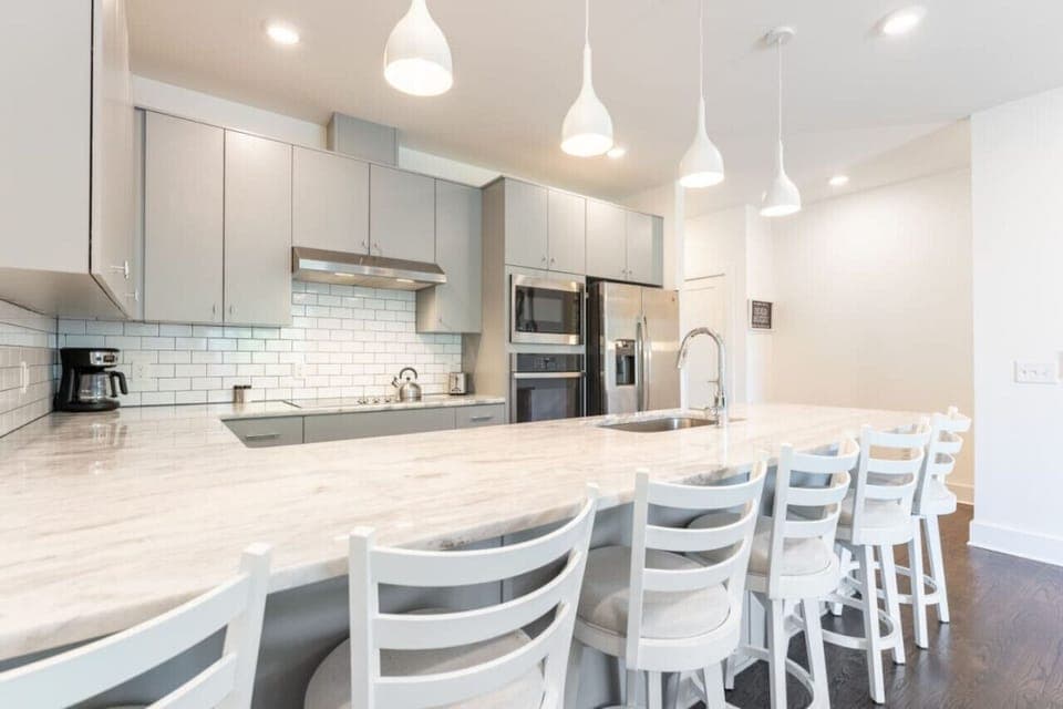 Stocked Kitchen w/ Luxury Finishes