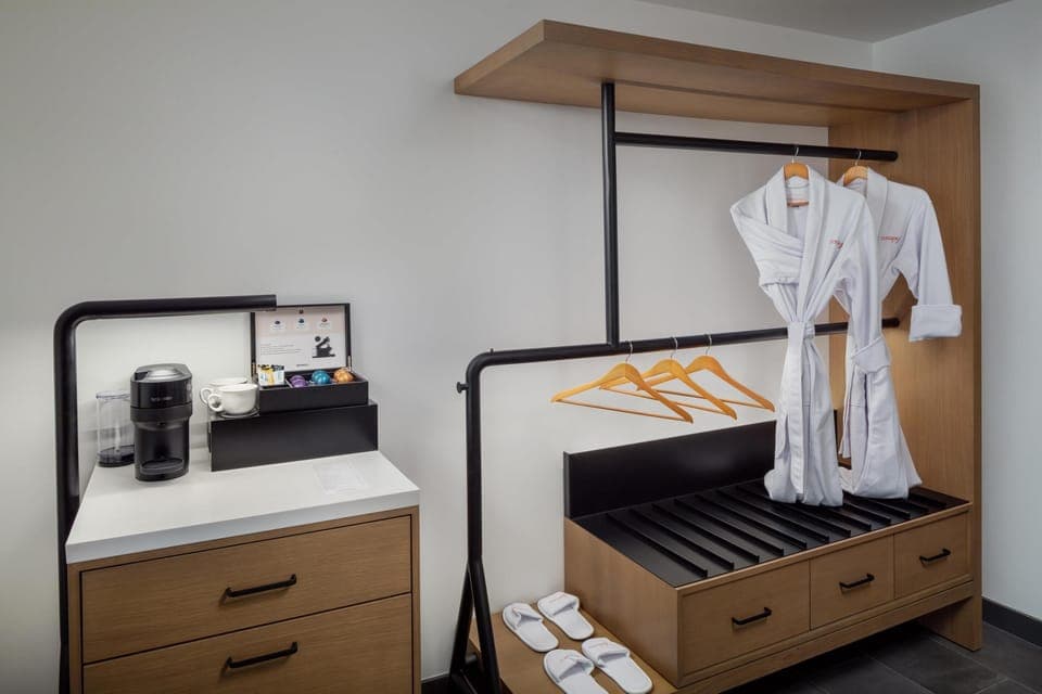 Premium bedding, minibar, in-room safe, desk