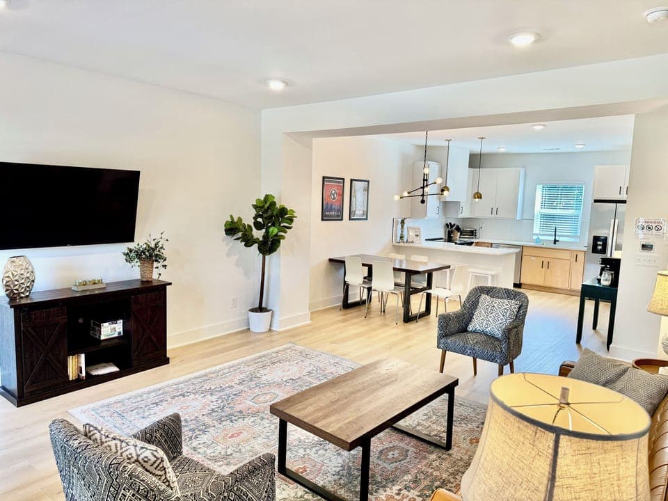 LIVING ROOM - 