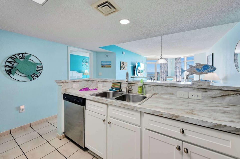 Large Kitchen Area
