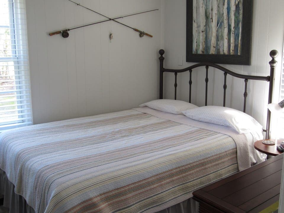 Queen Bed