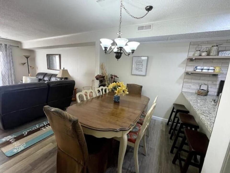 spacious dinning