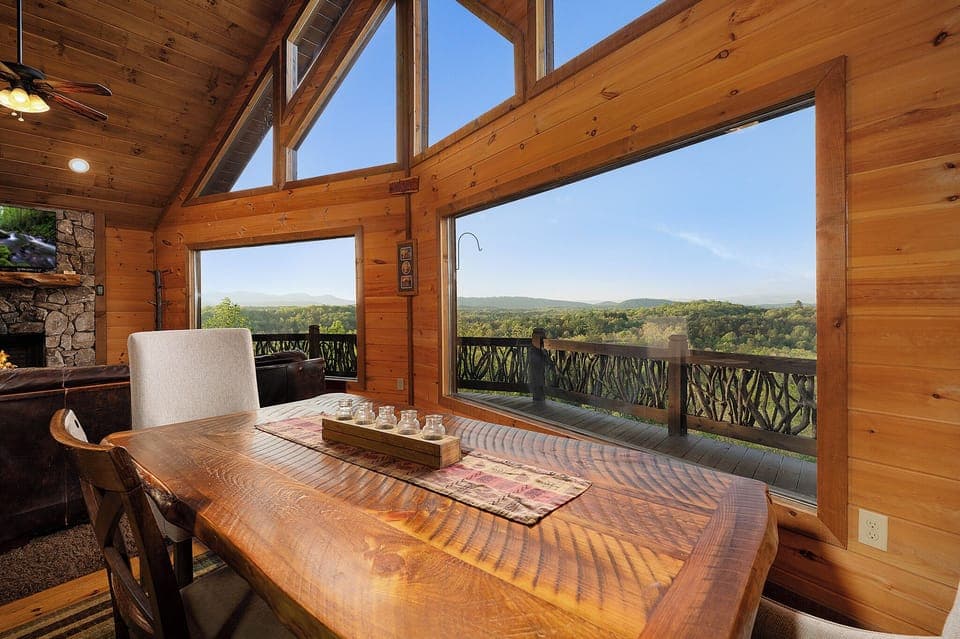 Majestic View - Dining