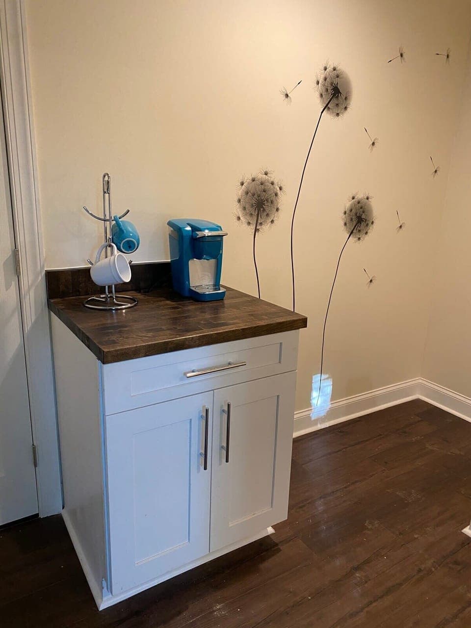The Upstairs beverage bar at the Cottage at Cold Harbor - Perfect for brewing that first cup of coffee or tea each morning.