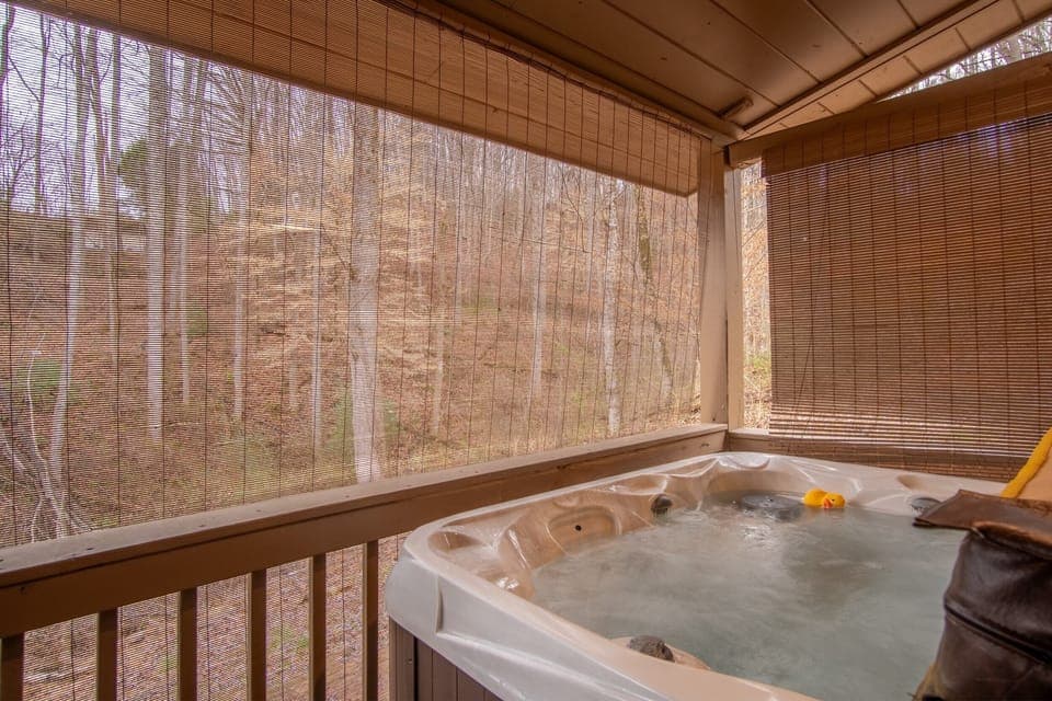 Indoor spa tub