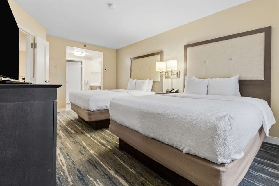In-room safe, iron/ironing board, free cribs/infant beds, free WiFi