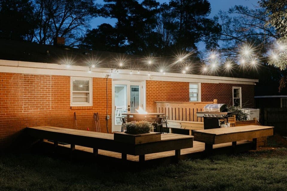 Backyard Bliss: Step onto Our Deck, Where Relaxation and Gatherings Flourish Under Open Skies! 🌳🌞