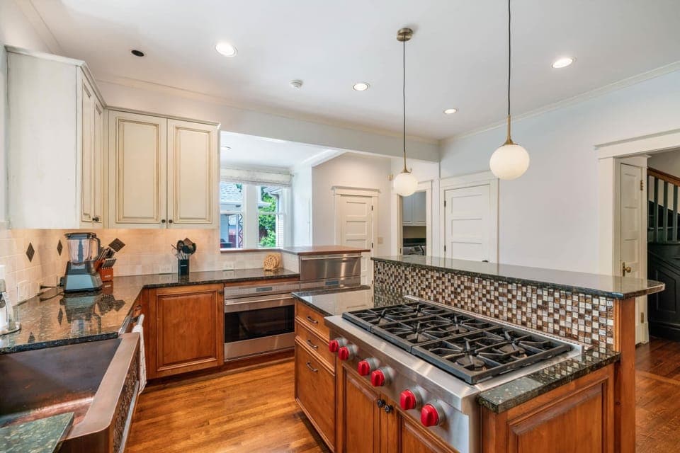 Because vacations taste better when the kitchen’s this good. Whip up your favorite meals, gather around the table, and let the laughter spill over like wine.