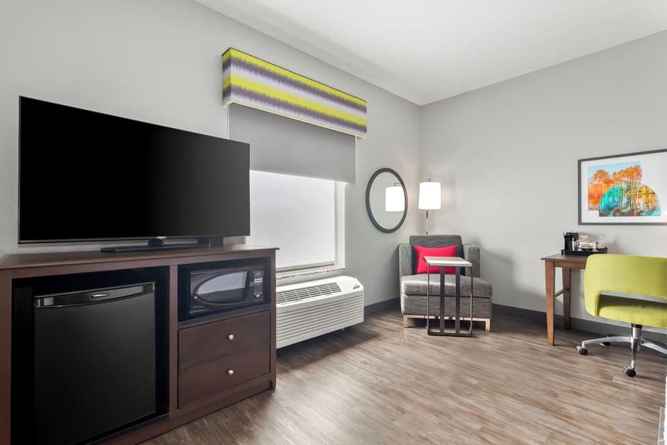 In-room safe, iron/ironing board, free WiFi, bed sheets